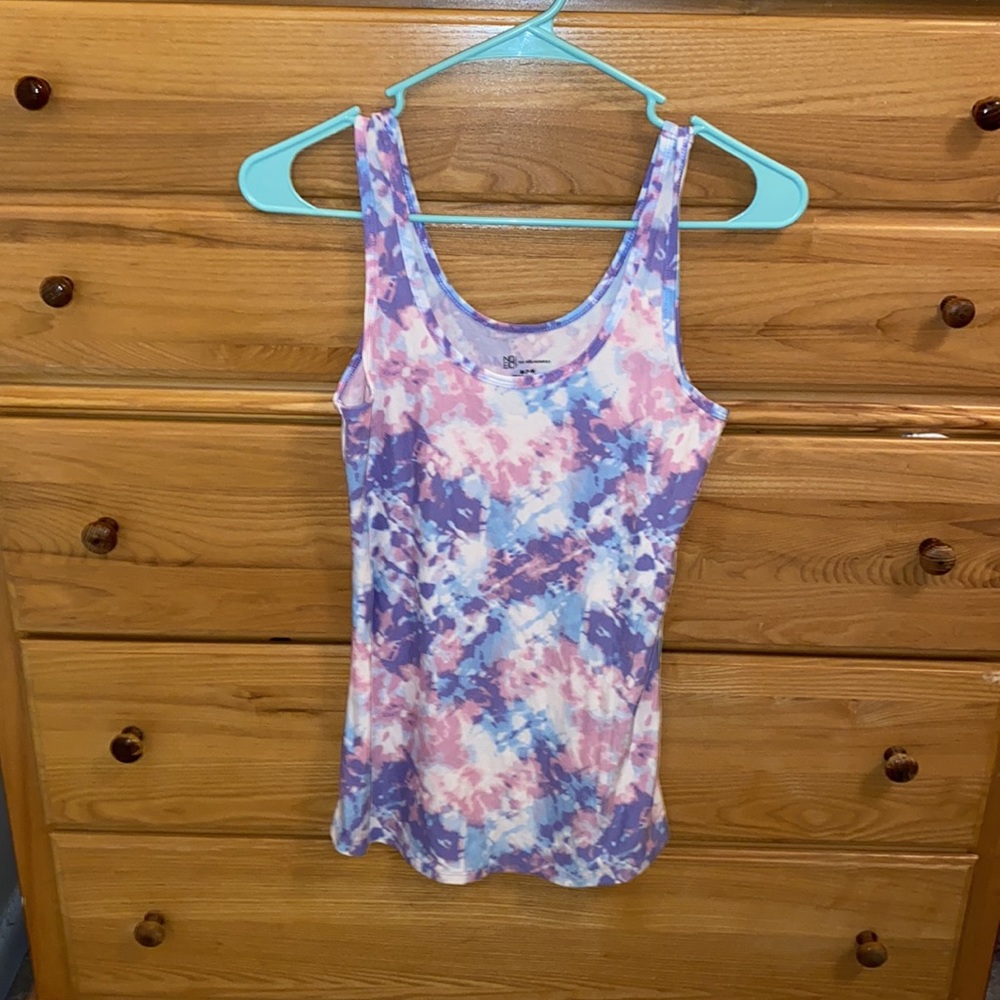Active Tanktops - Picture 4 of 5